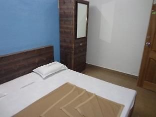 Oyo 36211 Hotel Padma Palace Uddzsaín Kültér fotó